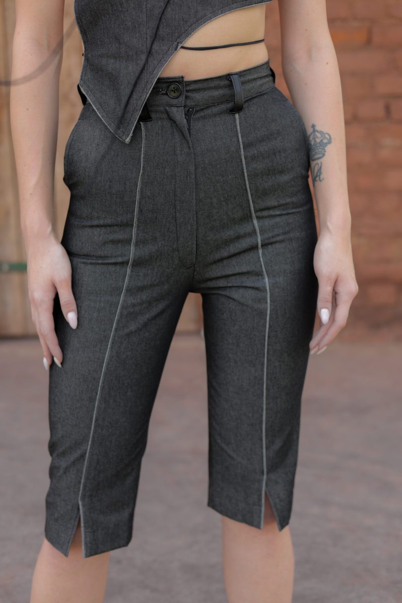 Sofia Denim Capri